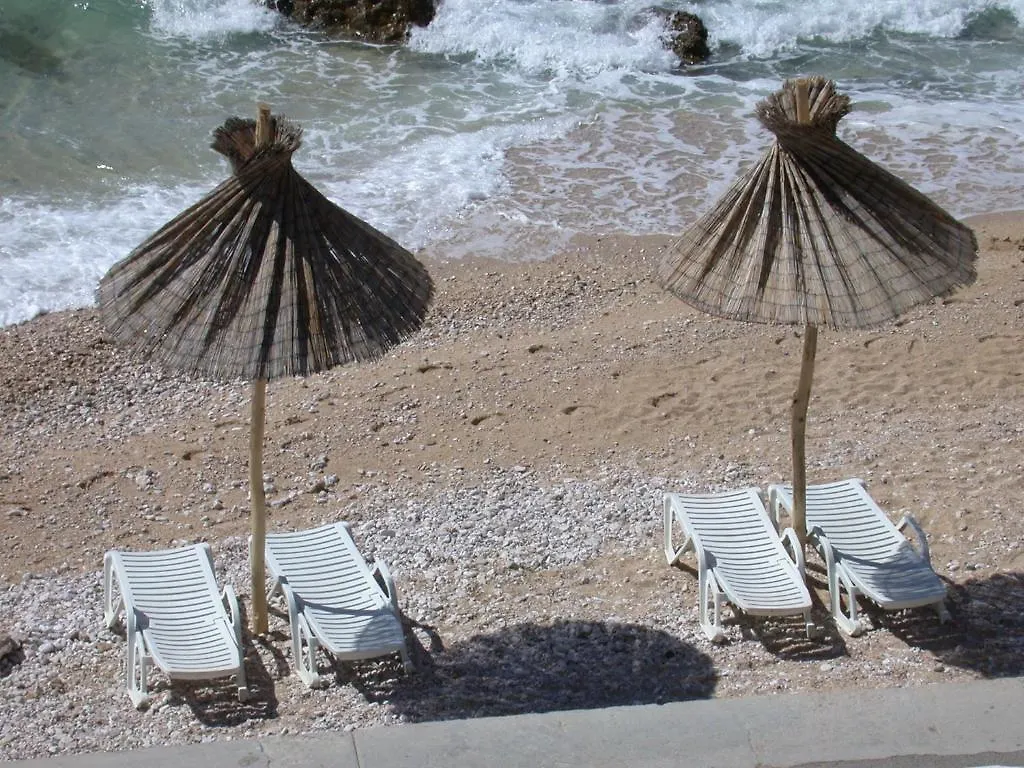 Vis A Vis Apartments Baška